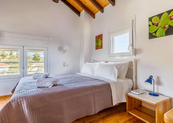 Thea 3* Panormos (Skopelos)
